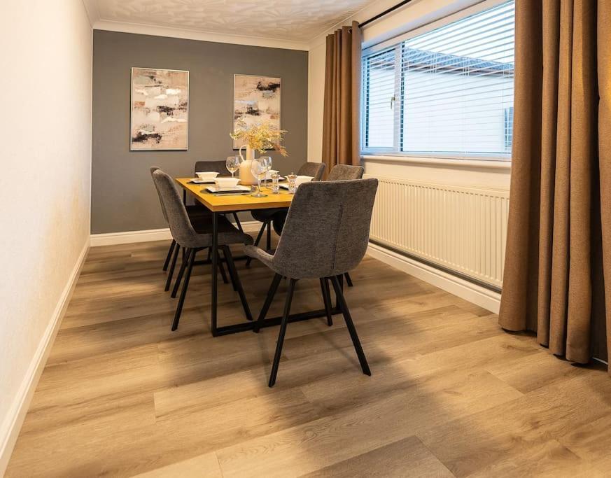 Entire In Holiday home *